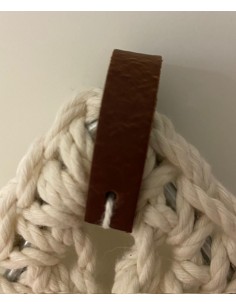 Leren bevestigingslusje 8 x 1 cm bruin (per stuk)| het Lemster Wolhús heeft ze op voorraad!