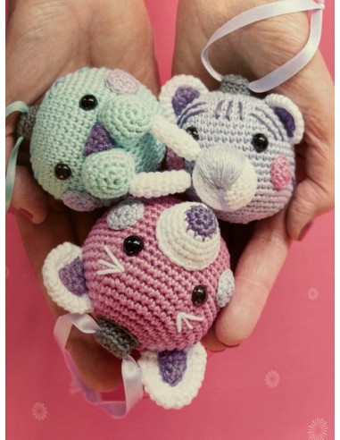 Een boek vol  vrolijke kerstballen om te haken of te breien|Lemster Wolhus heeft ze op voorraad