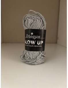 Scheepjes Glow Up 1002 Stardust Grey