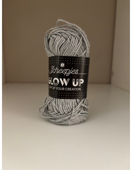 Scheepjes Glow Up 1002 Stardust Grey