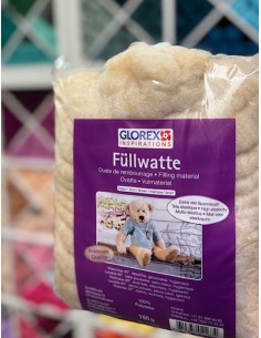 Lichtbruine knuffelvulling van 100% polyester. Ideaal voor donker haakwerk.