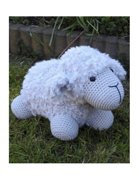 Haakpakket funny furry sheep soft|t Lemsterwolhus heeft ze op voorraad